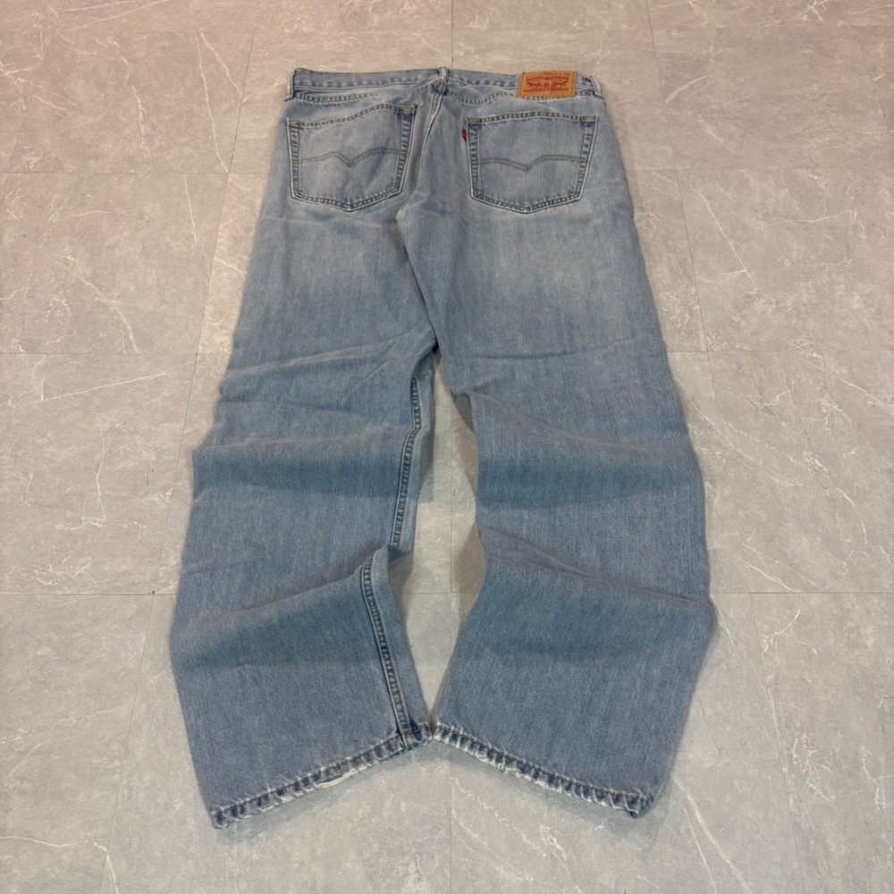 Levis 505 Regular Fit Jeans Mens 36x32 Light Wash Blue Straight Leg Denim 2037